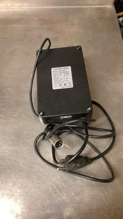 Universal charger 24 V or 54 for scooters electric bikes