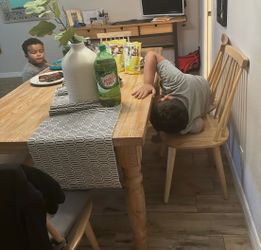Distressed Wood Dining Table w 4 Chairs