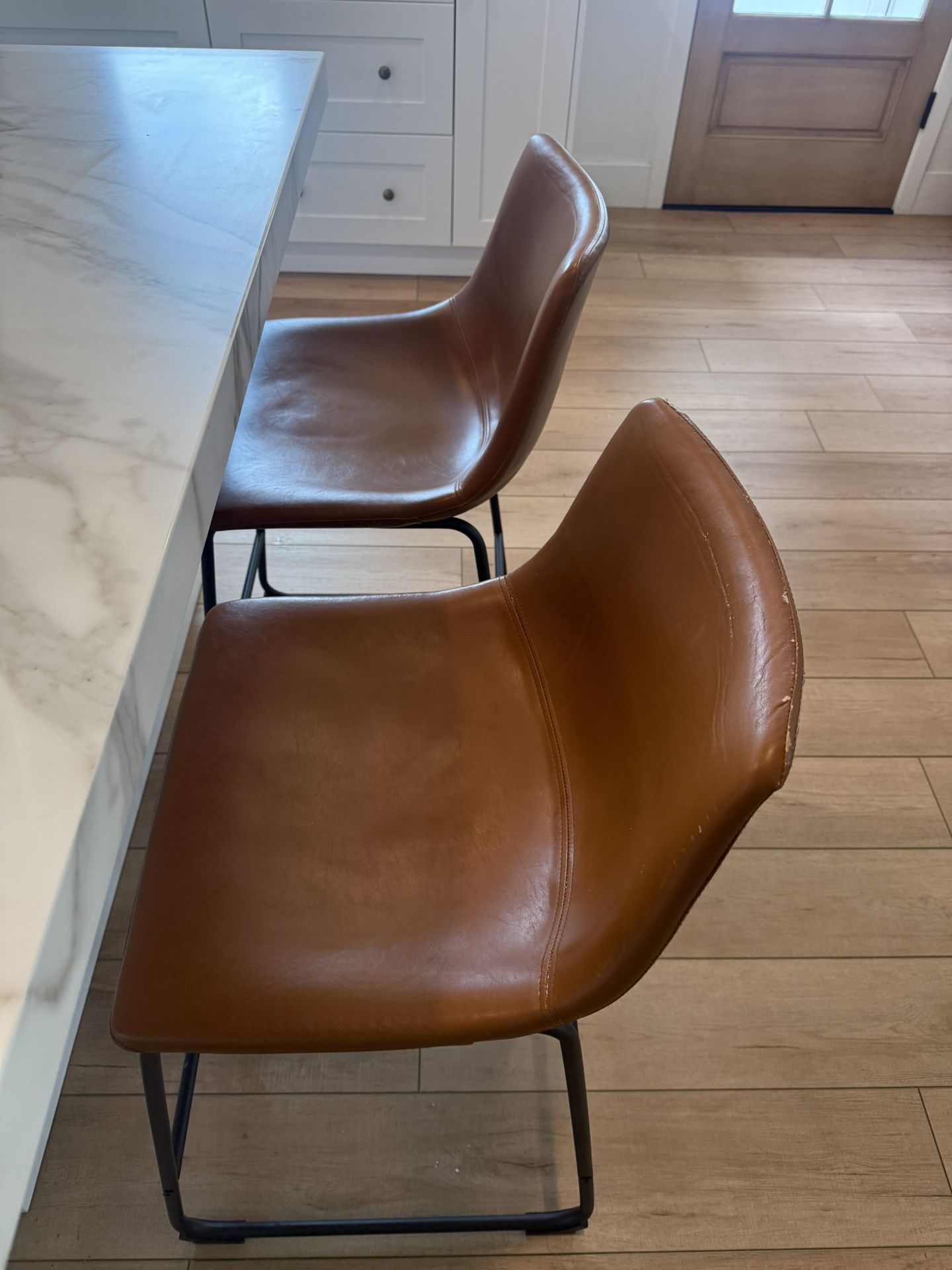 2 Kitchen Counter Stools