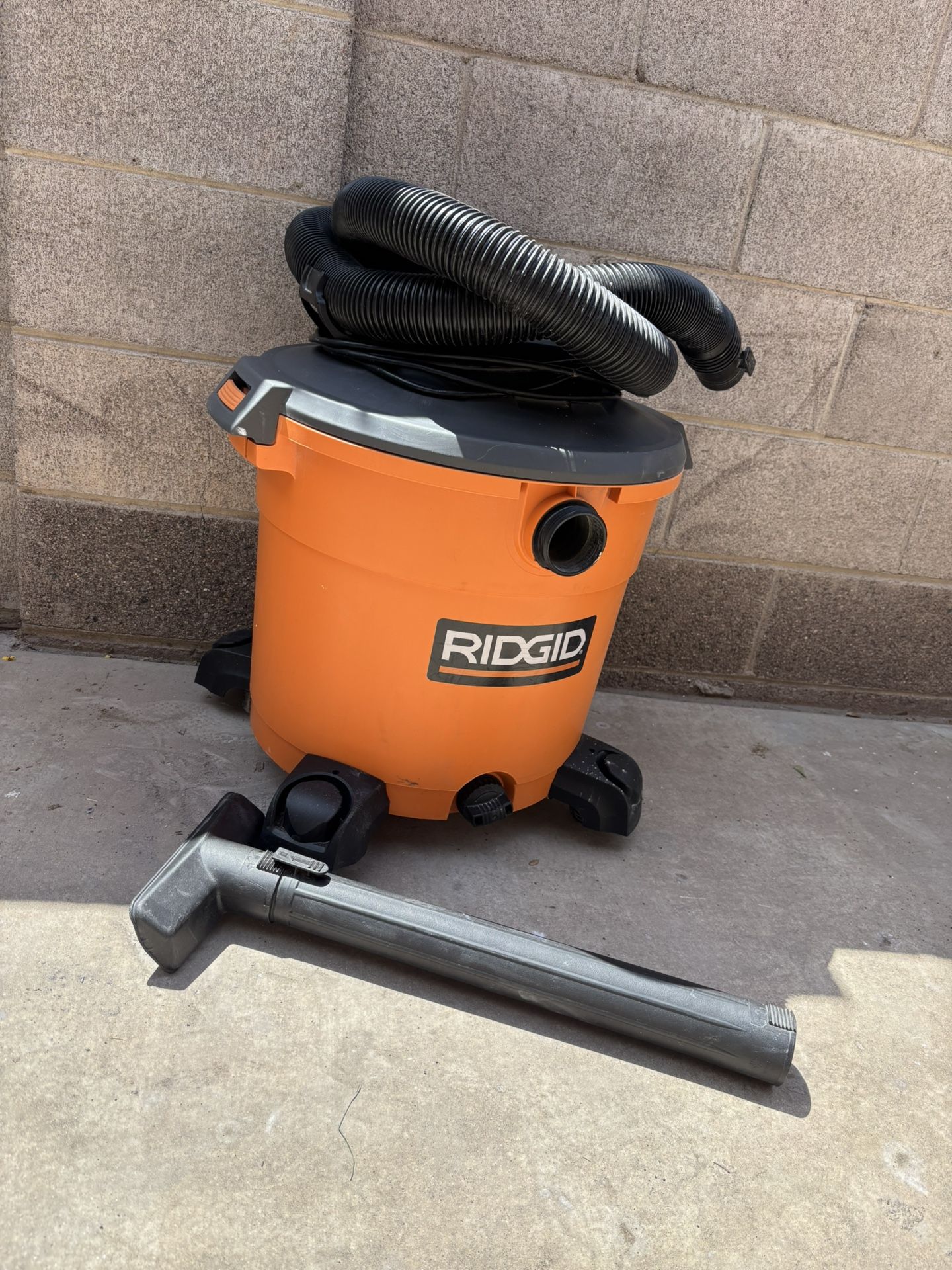 Rigid Vacuum 16gallon