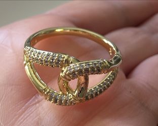 Beautiful ring size 8