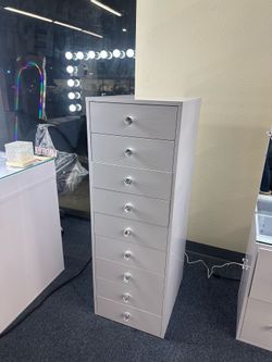 White vanity chest w/ led
