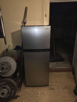 Danby Stainless Steel Top-Freezer Refrigerator