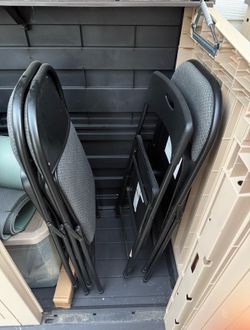 Foldable chairs