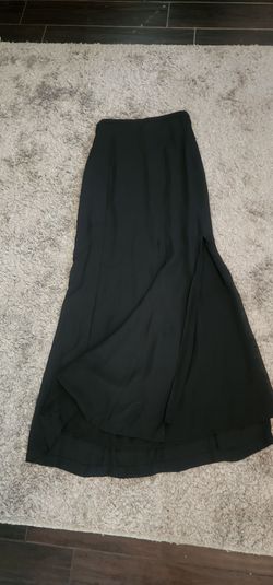 Long skirt, black Size small sheet