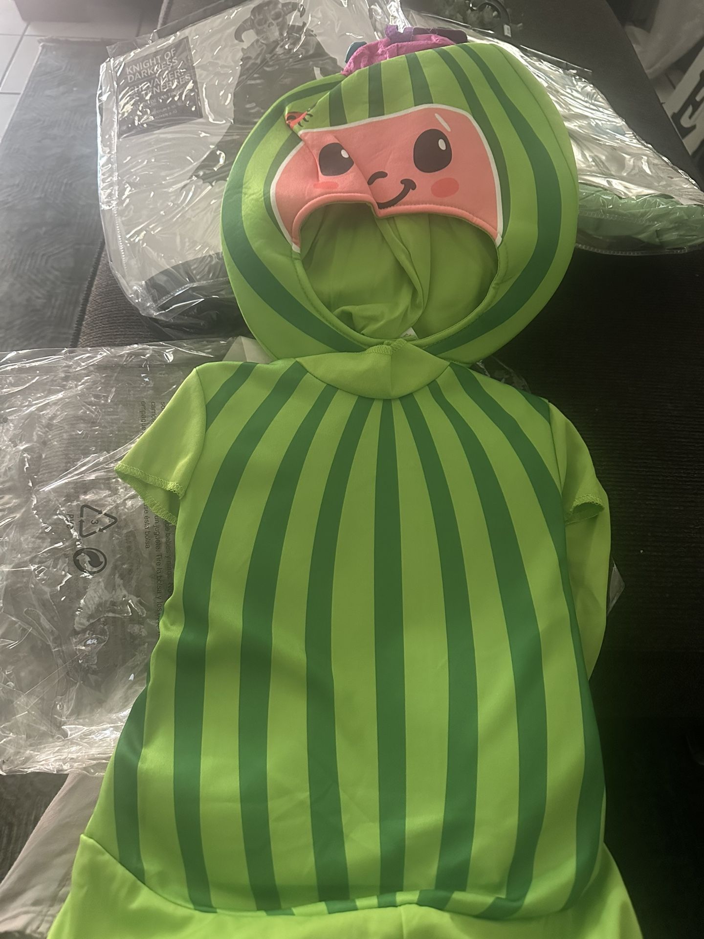 Coco Melón Costum