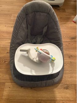 Skip Hop activity floor seat