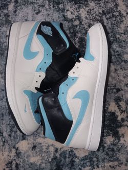Retro Jordan 1s mids Big chills size 10.5