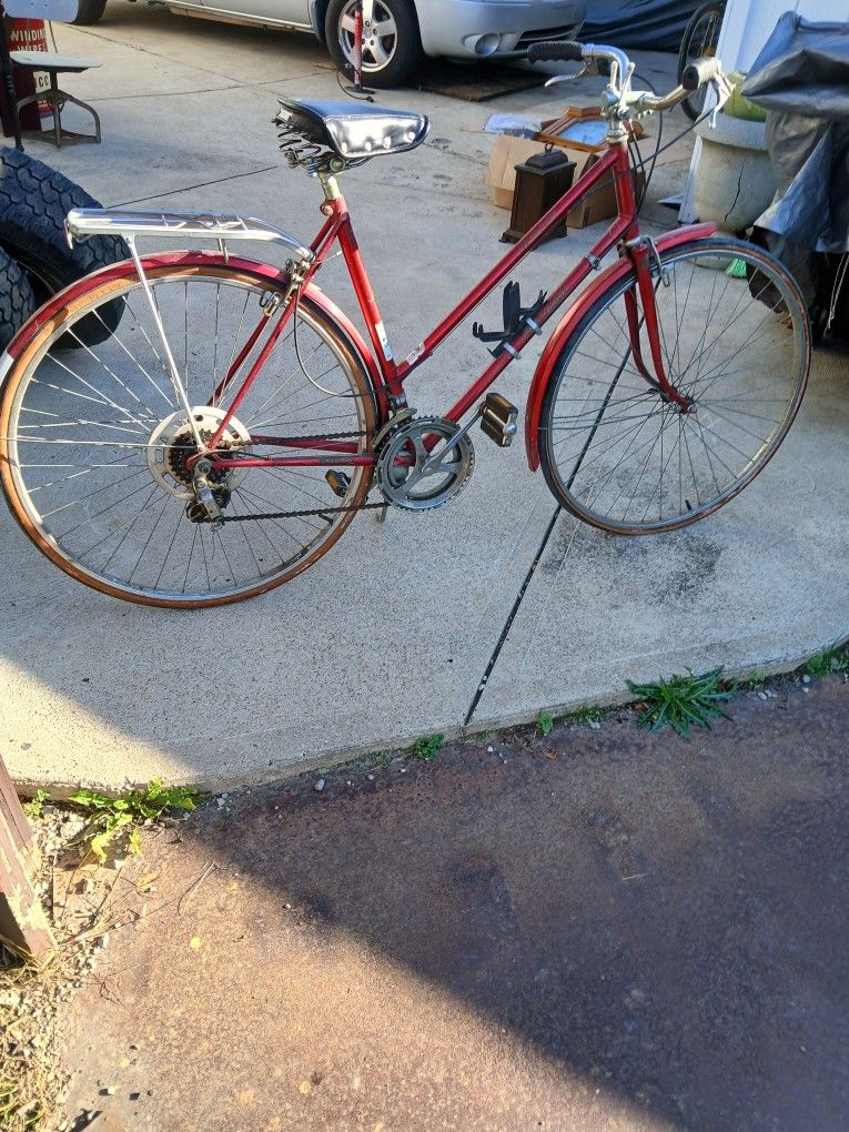 Vintage 70's Raliegh 27" Bike Made In England $70