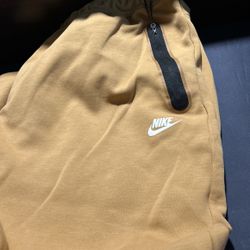 Nike Tech Fleece