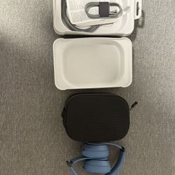 Beats By Dre Wireless Headphones Solo 4 *Mint Condition Comes With Everything Included* 