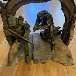 Halo Collectors Statue