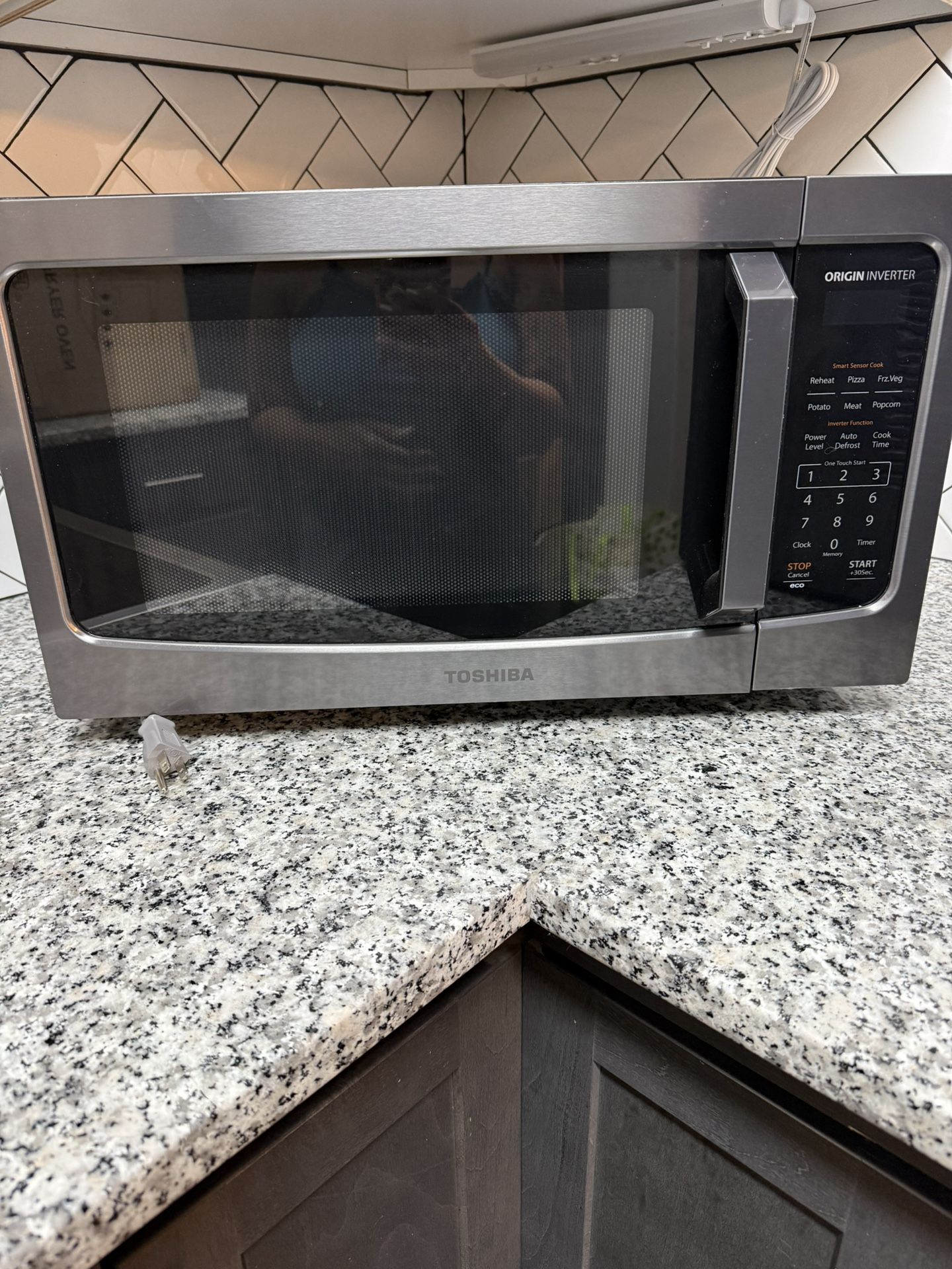 TOSHIBA ML-EM45PIT(BS) Countertop Microwave