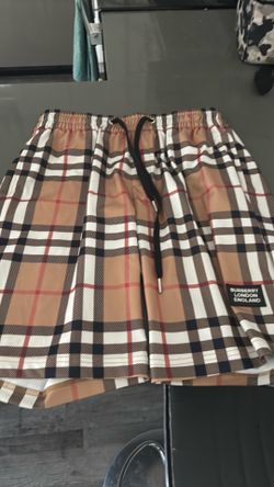 Burberry shorts medium