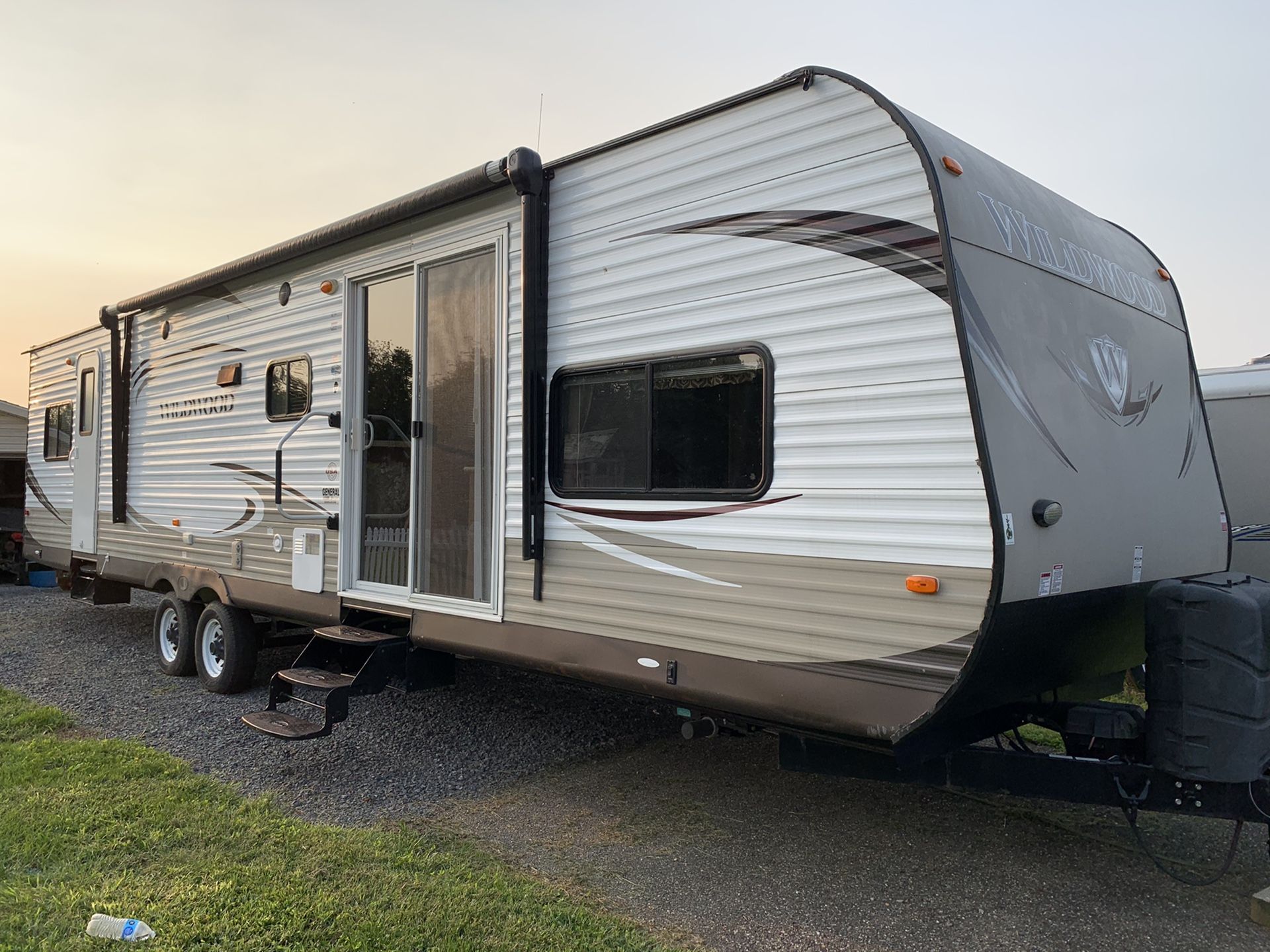 2014 36’ Forest River Wildwood Travel Trailer