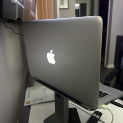 Apple MacBook Pro 13” Mid 2012 16 GB 1TB SSD Drive (Sequoia OS)