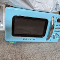 Galanz Retro Microwave 