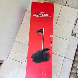 Milwaukee 18V FUEL QUIK-LOK Bristle Brush Attachment
