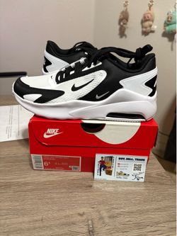 Size 6.5 Womens / 5Y - Nike Air Max Bolt White Black Running Shoes Sneakers