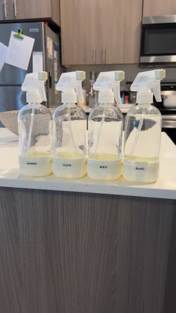 4 Glass Cleaning Spray Bottles with Sleeve