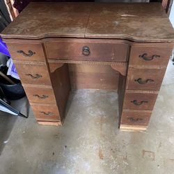 1923 Singer Sewing Machine Cabinet 