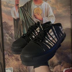 Burberry black platform sneakers