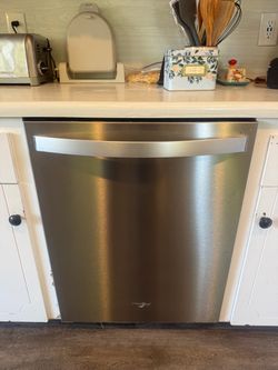 Whirlpool Dishwasher