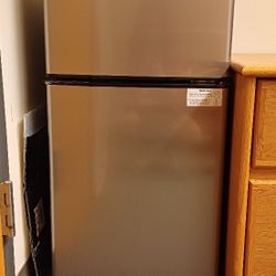 Mini Fridge With Freezer 3.5 Cu Ft