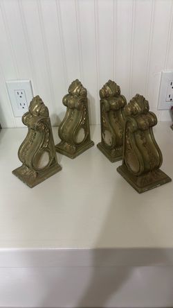 Set of 4 Decorative Corbels