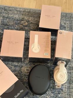 Kim x beats LIMITED EDITION LIMITED STOCK
