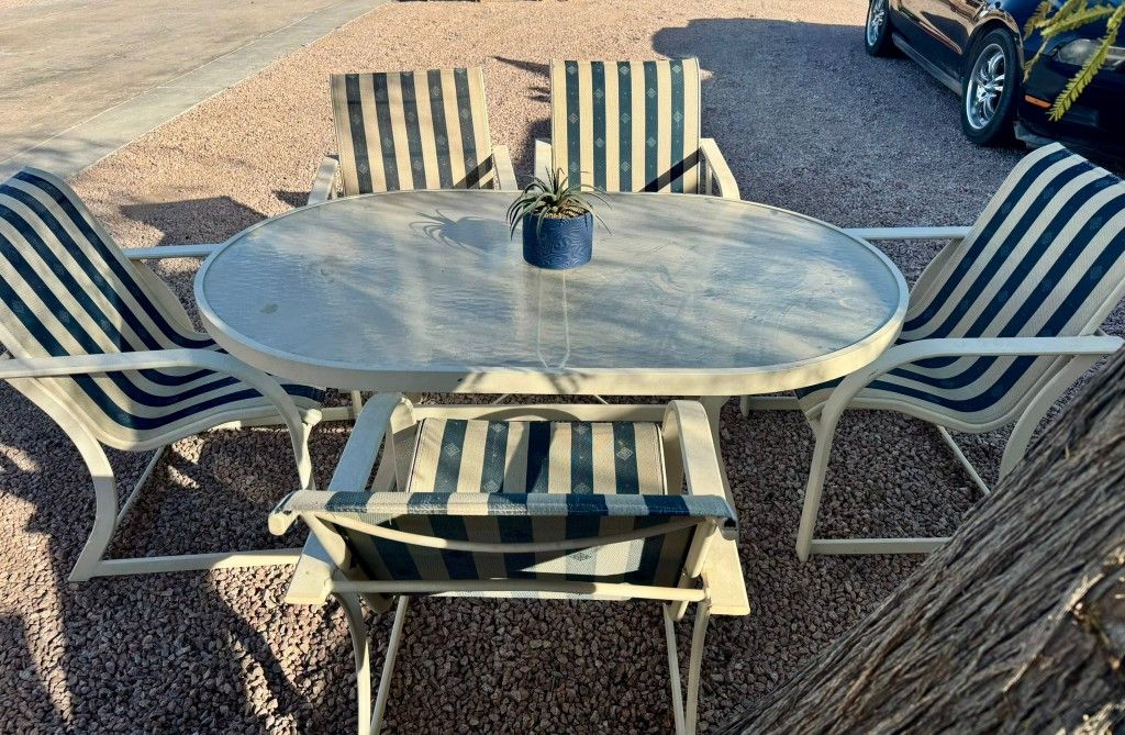 Patio Set/Furniture