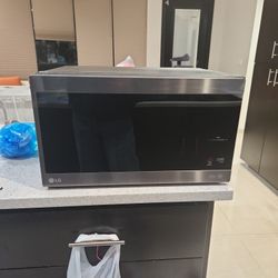 LG Microwave