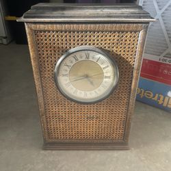 Clock Cabinet - Takes Batteries 