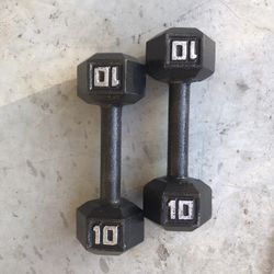 2 10 Pound Dumbells