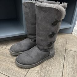 Women’s Uggs Boots