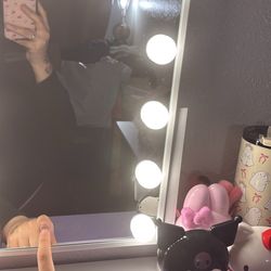 Vanity Hollywood Mirror