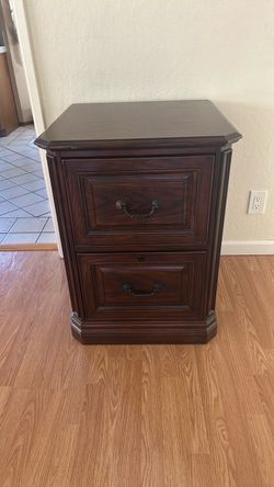 Filing cabinet, two drawers
