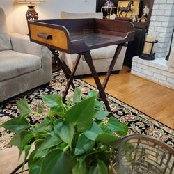 Vintage 2-Piece English "Butler's Tray"/Cocktail Bar Stand/Side Table in Excellent Condition