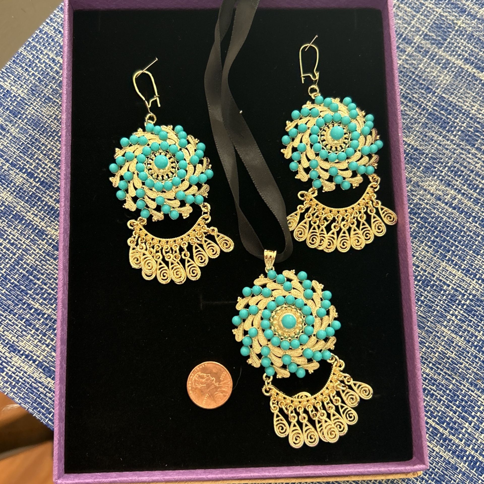 Panamanian Set, Earrings And charm, turquoise And gold Color
