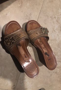 Tory Burch wedges size 7