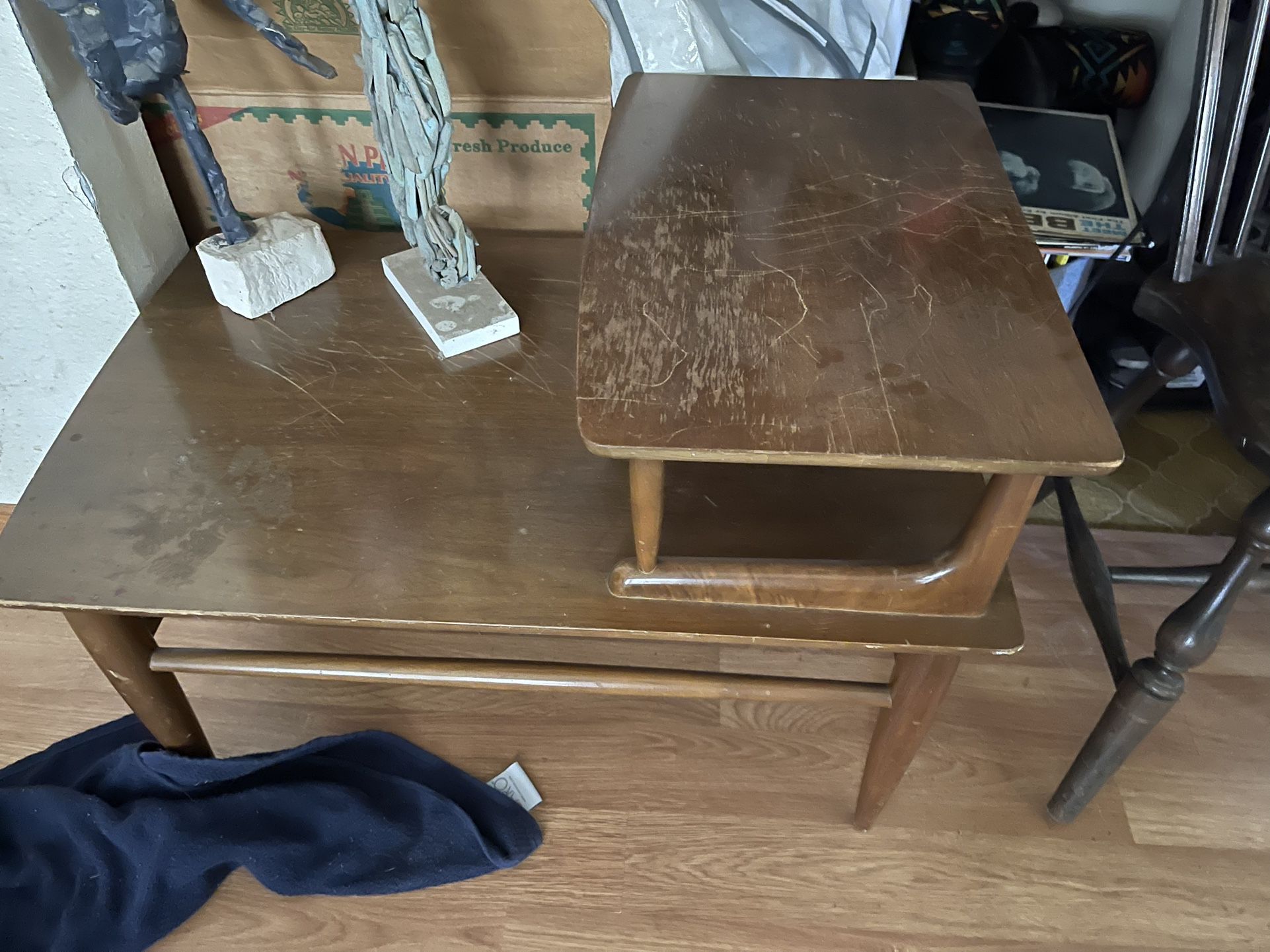 End Table PENDING PICKUP