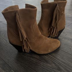 BRAND NEW SAM EDELMAN TAN SUEDE FRINGE BOOTIE 