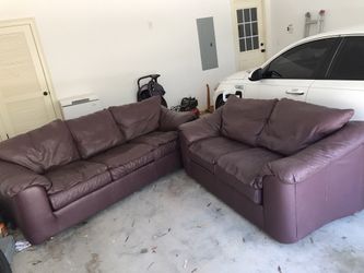 Beautiful Thick Leather Norwalk Sofa & loveseat No rips & tears