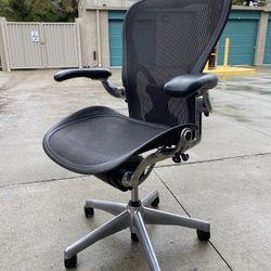 Herman Miller Classic Aeron Size C Polished Aluminum 