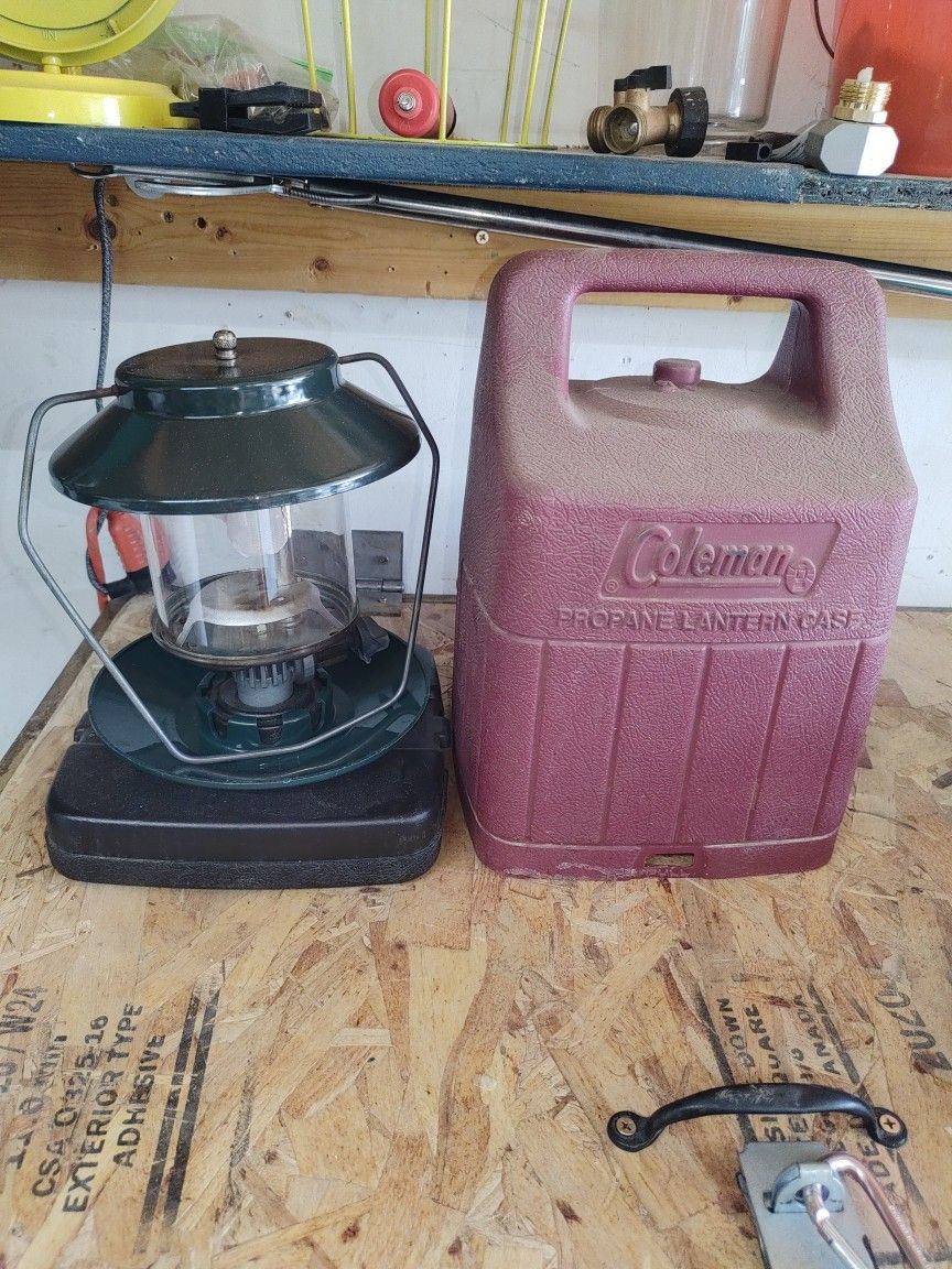Coleman Lantern And Case