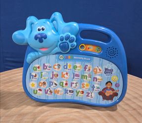 LeapFrog Blue's Clues & you! ABC Discovery Board with Blue