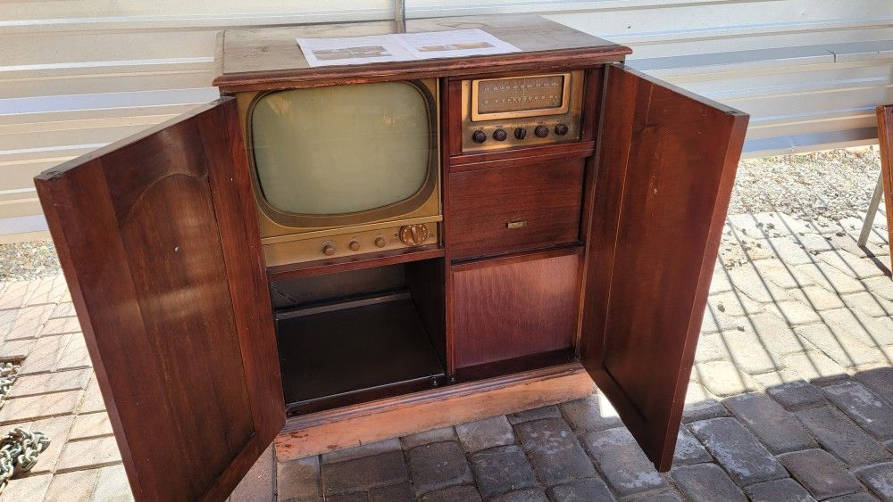 Zenith TV Console 1940s
