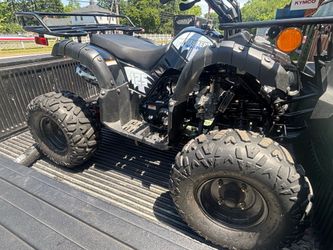 125CC MotoTech Quad 4 x 4 - Like New!