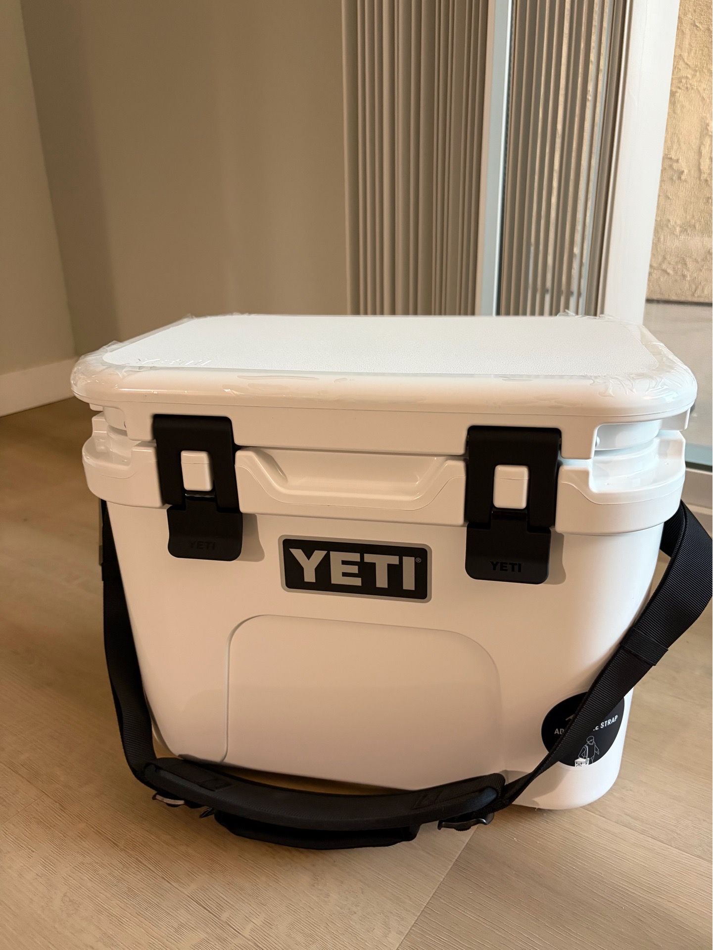 YETI ROADIE 15 Cooler