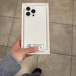 iPHONE 16 PRO MAX UNLOCKED 512GB (NEW)